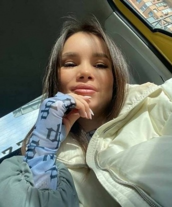 У меня множество опыта в удовлетворении твоих сокровенных желаний. Мое тело - настоящий рай для твоих рук и губ. Я готова позаботиться о тебе и воплотить в жизнь твои фантазии. Мои услуги снимут все твои напряжения и принесут настоящее удовольствие. У меня есть много отзывов от довольных клиентов, которые подтверждают мою завораживающую привлекательность и профессионализм. Рада буду прислать тебе фото, чтобы ты увидел, насколько я сексуальна. Ты мечтал об этом - я готова сделать реальностью! Жду в Москве встречи с тобой! 🔥💋💫 Милка